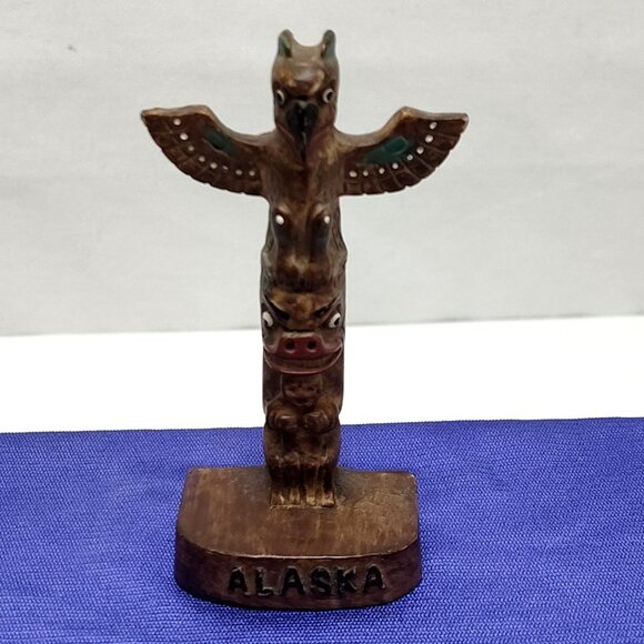 Alaska Souvenir Totem Pole Sculpture Handcrafted Intricate Details Circa 1980s - Picture 1 of 6